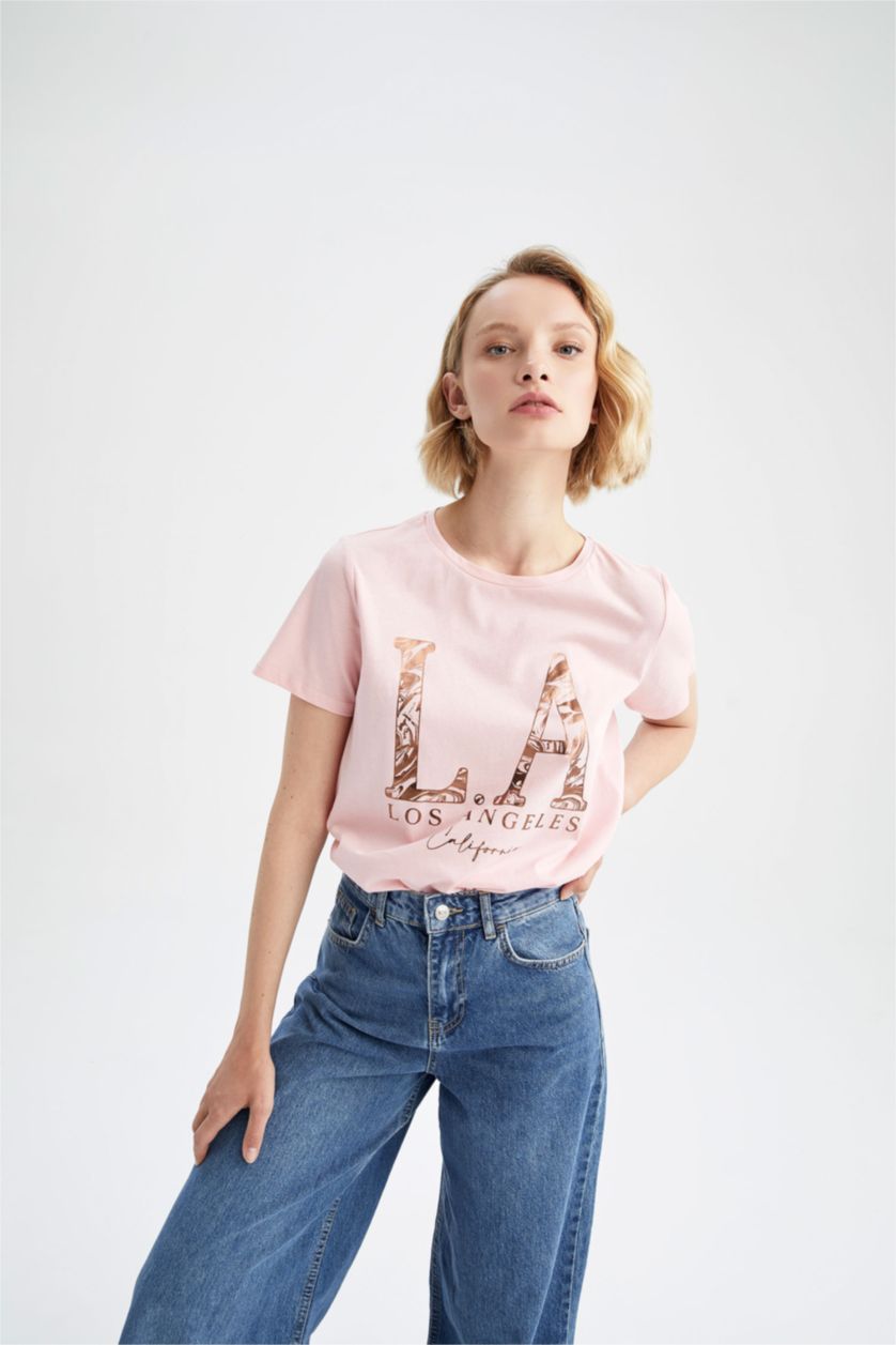 Kadın Açık Pembe Regular Fit Bisiklet Yaka Baskılı Kısa Kollu %100 Pamuk Tişört