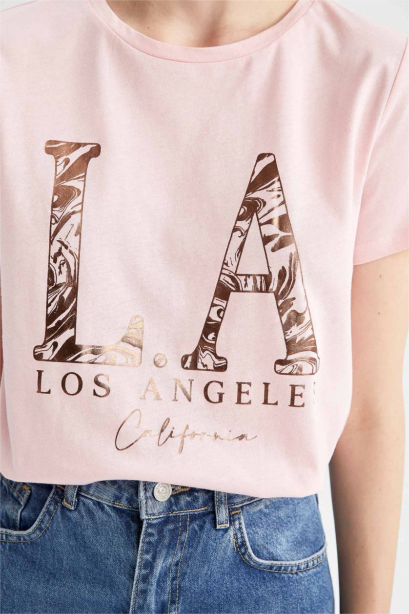 Kadın Açık Pembe Regular Fit Bisiklet Yaka Baskılı Kısa Kollu %100 Pamuk Tişört