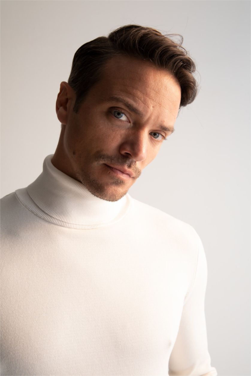 HOMME Écru Pull en tricot à col roulé premium à coupe régulière