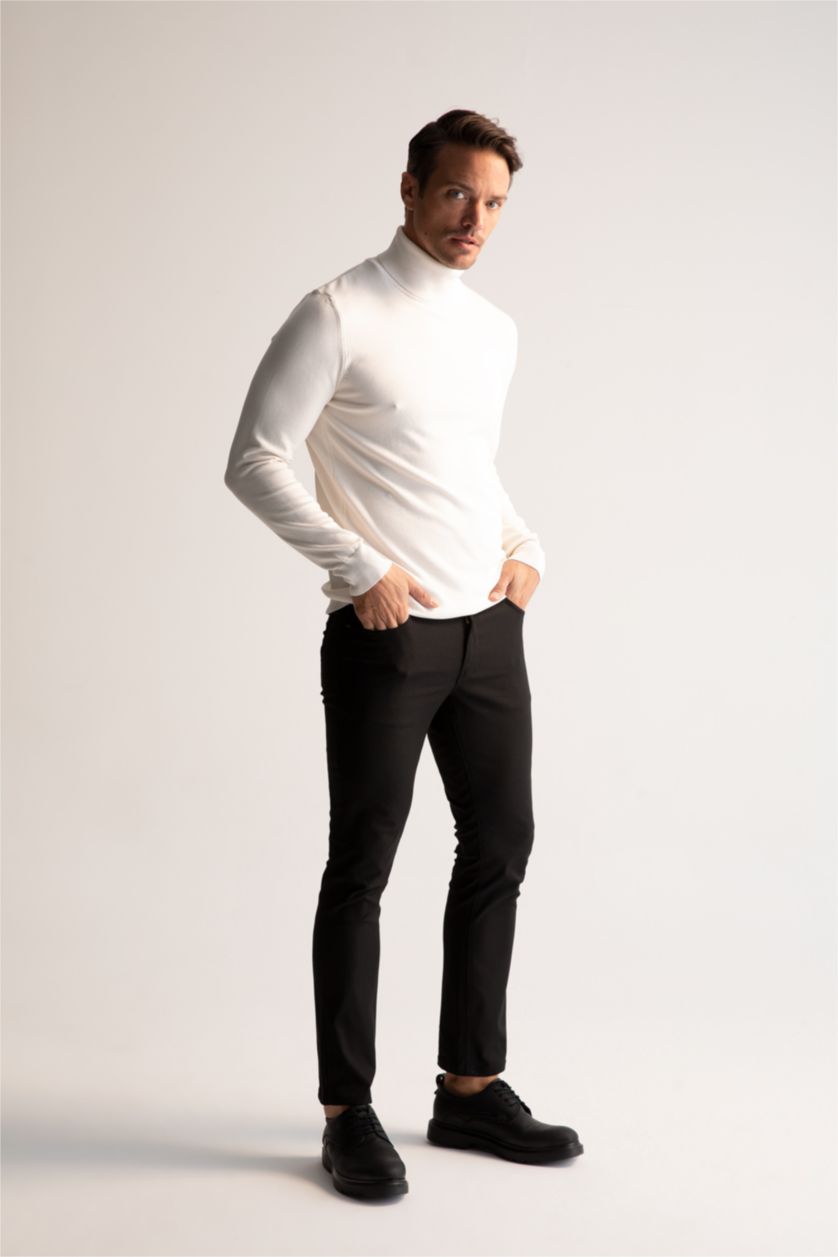 HOMME Écru Pull en tricot à col roulé premium à coupe régulière