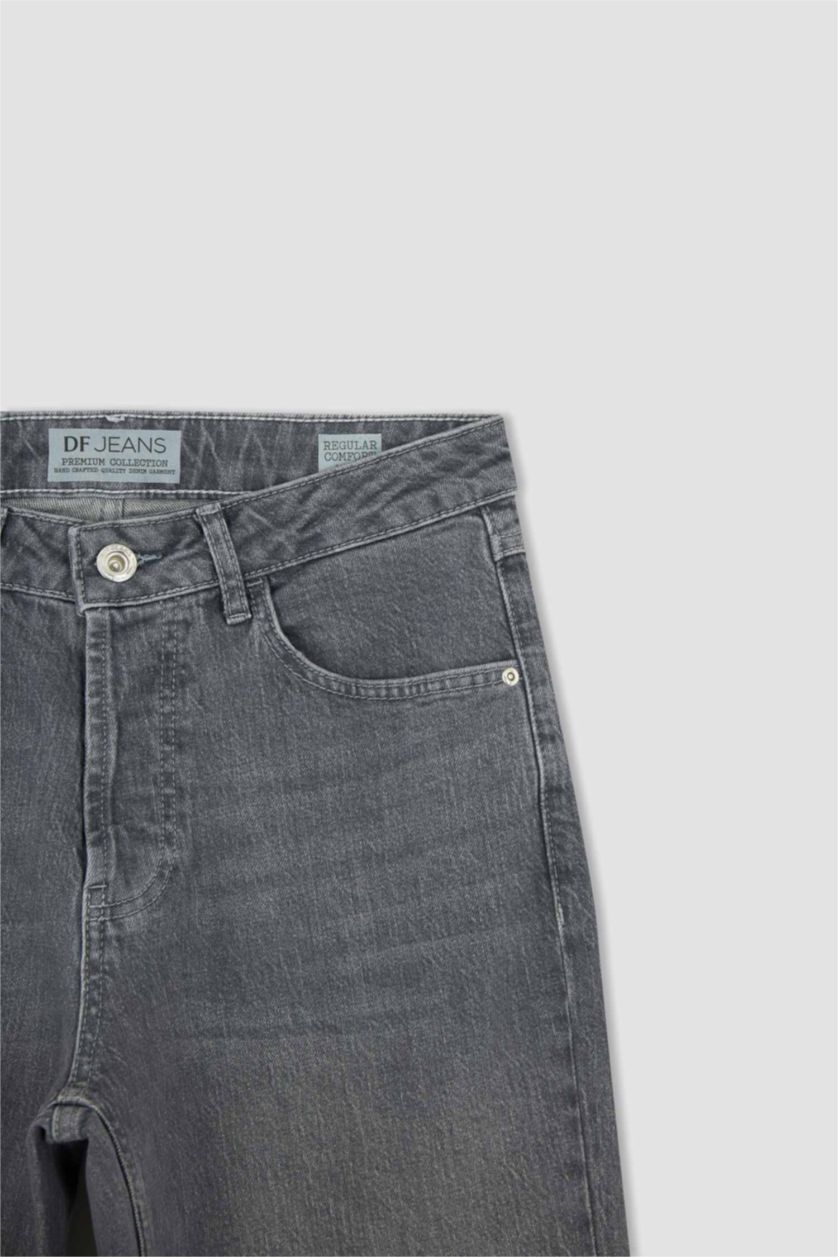 رجالي رمادي فاتح بنطلون جينز قصة عادية بخصر عادي بساق مستقيم