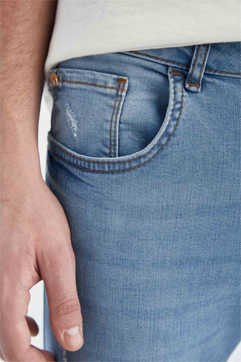 رجالي أزرق فاتح بنطلون جينز سليم فيت بتفاصيل ممزقة