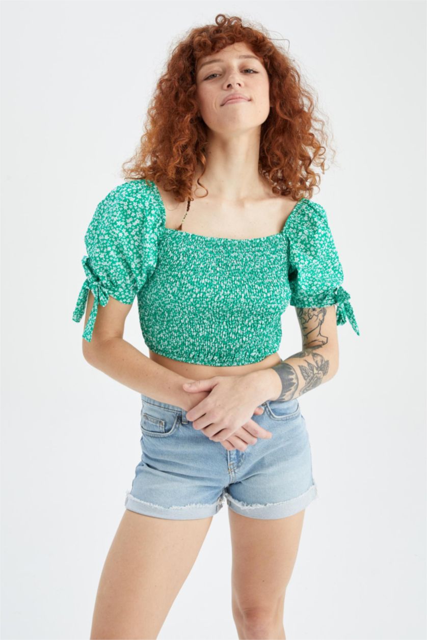 WOMAN Light Green Coool Crop Square Neck Short Balloon Sleeve Poplin Blouse