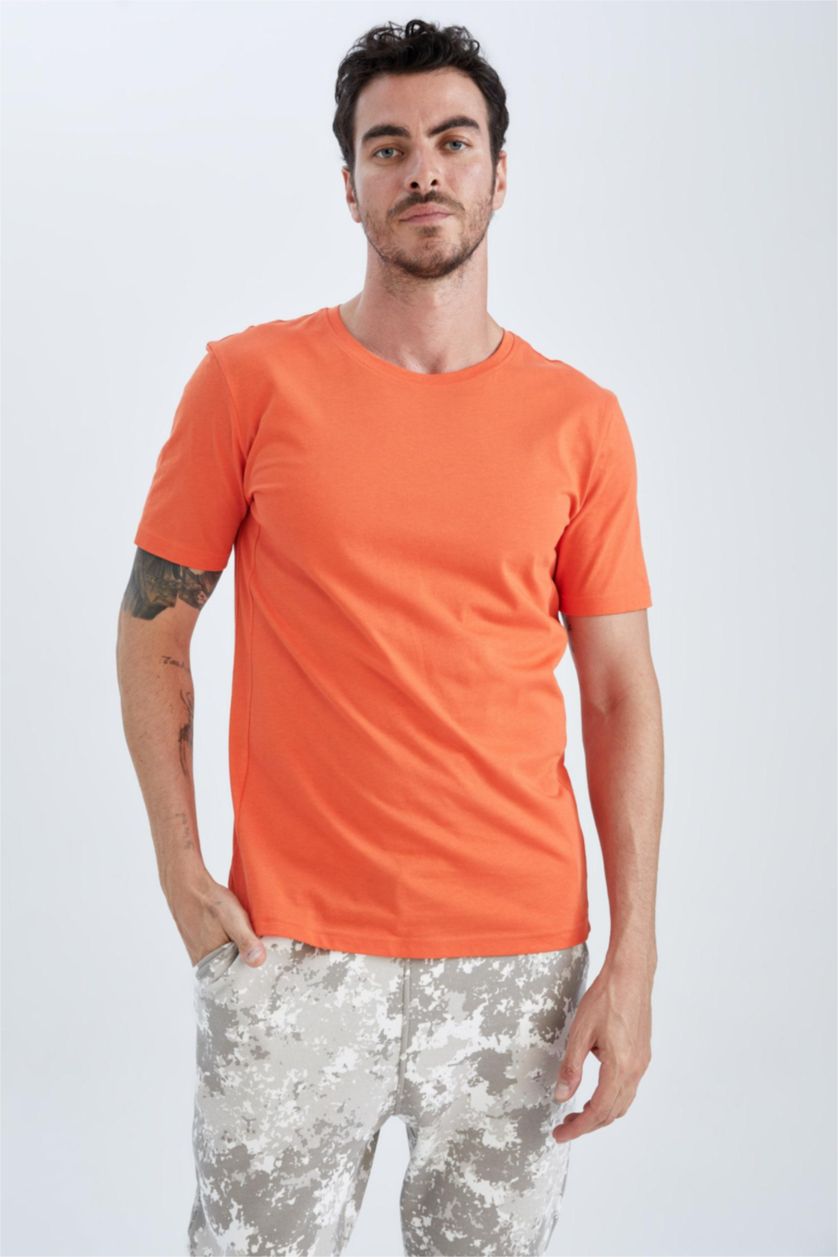 رجالي برتقالي تي شيرت بقضة ضيقة برقبة مستديرة