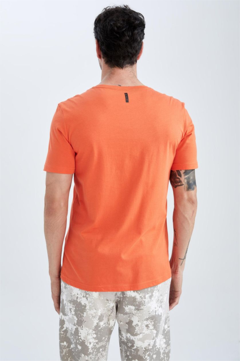 رجالي برتقالي تي شيرت بقضة ضيقة برقبة مستديرة