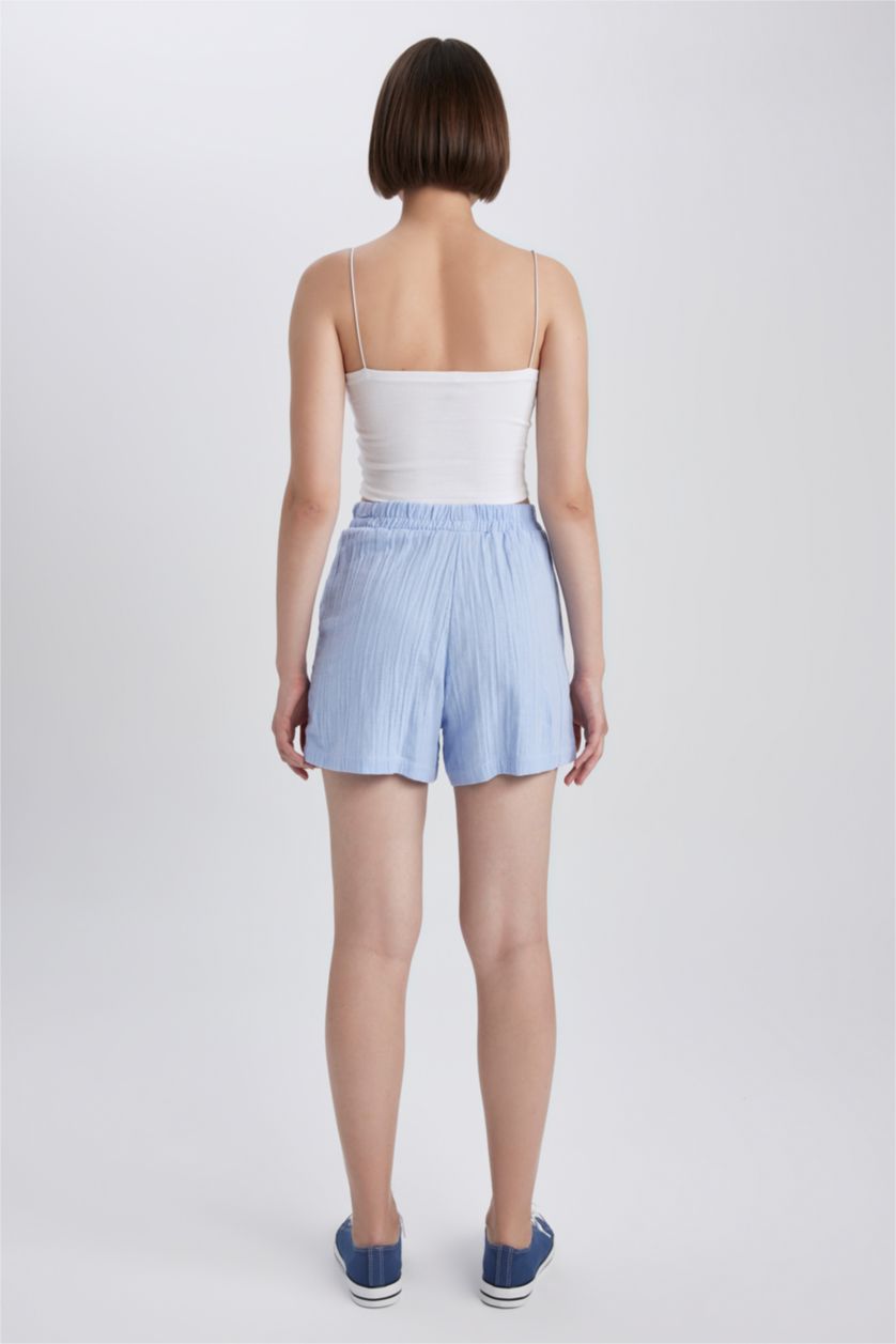 حريمي أزرق شورت بقصة عادية بخصر عادي
