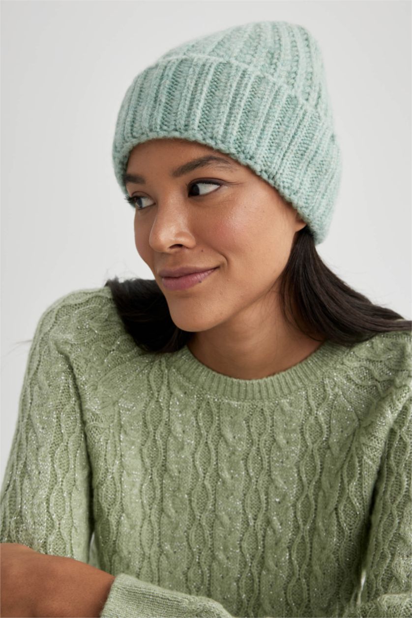 حريمي أخضر ايس تريكو كاب شتوي حريمي