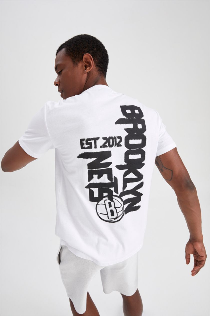 MAN White Brooklyn Nets Licensed T-Shirt