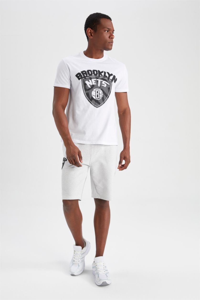 MAN White Brooklyn Nets Licensed T-Shirt