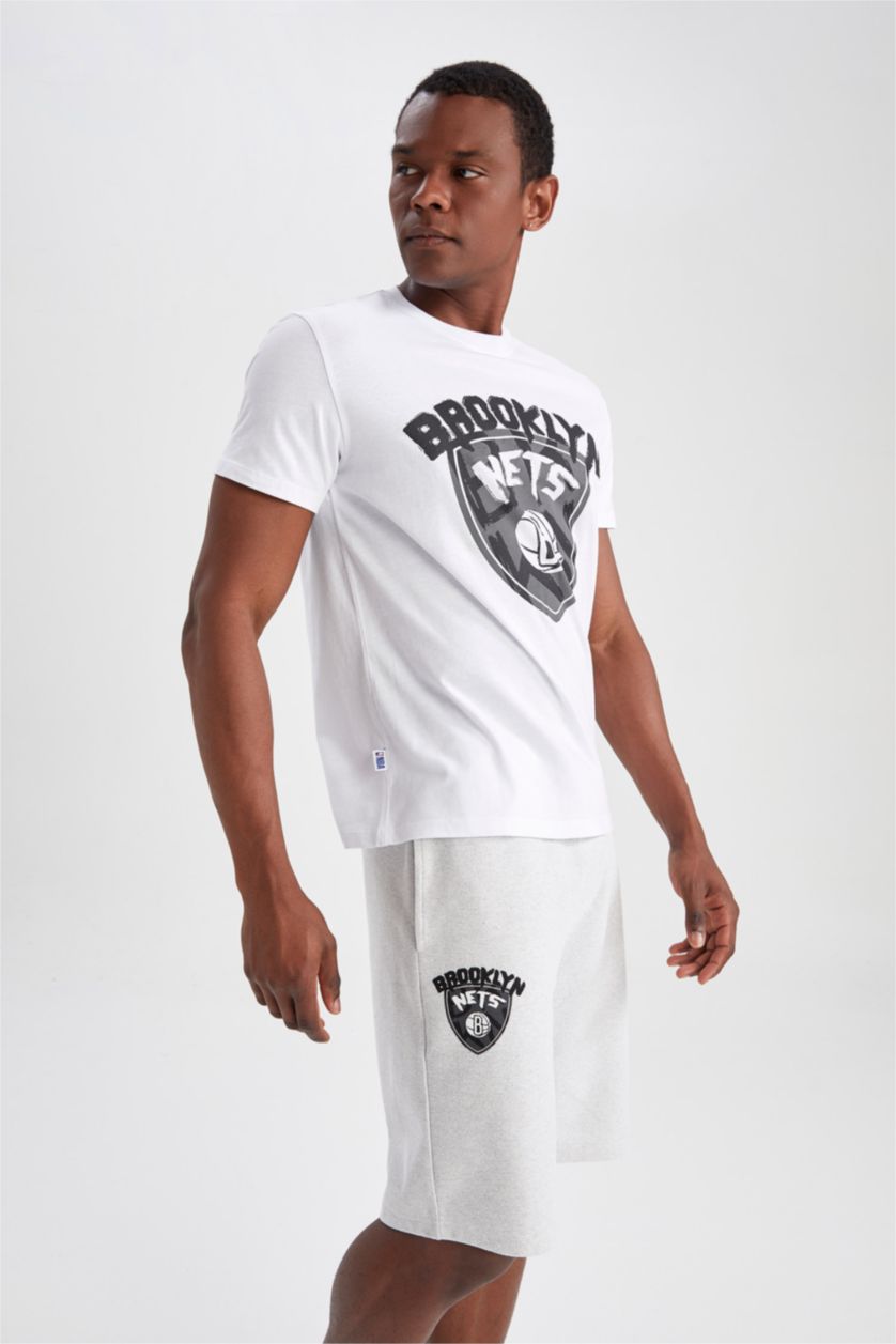 MAN White Brooklyn Nets Licensed T-Shirt