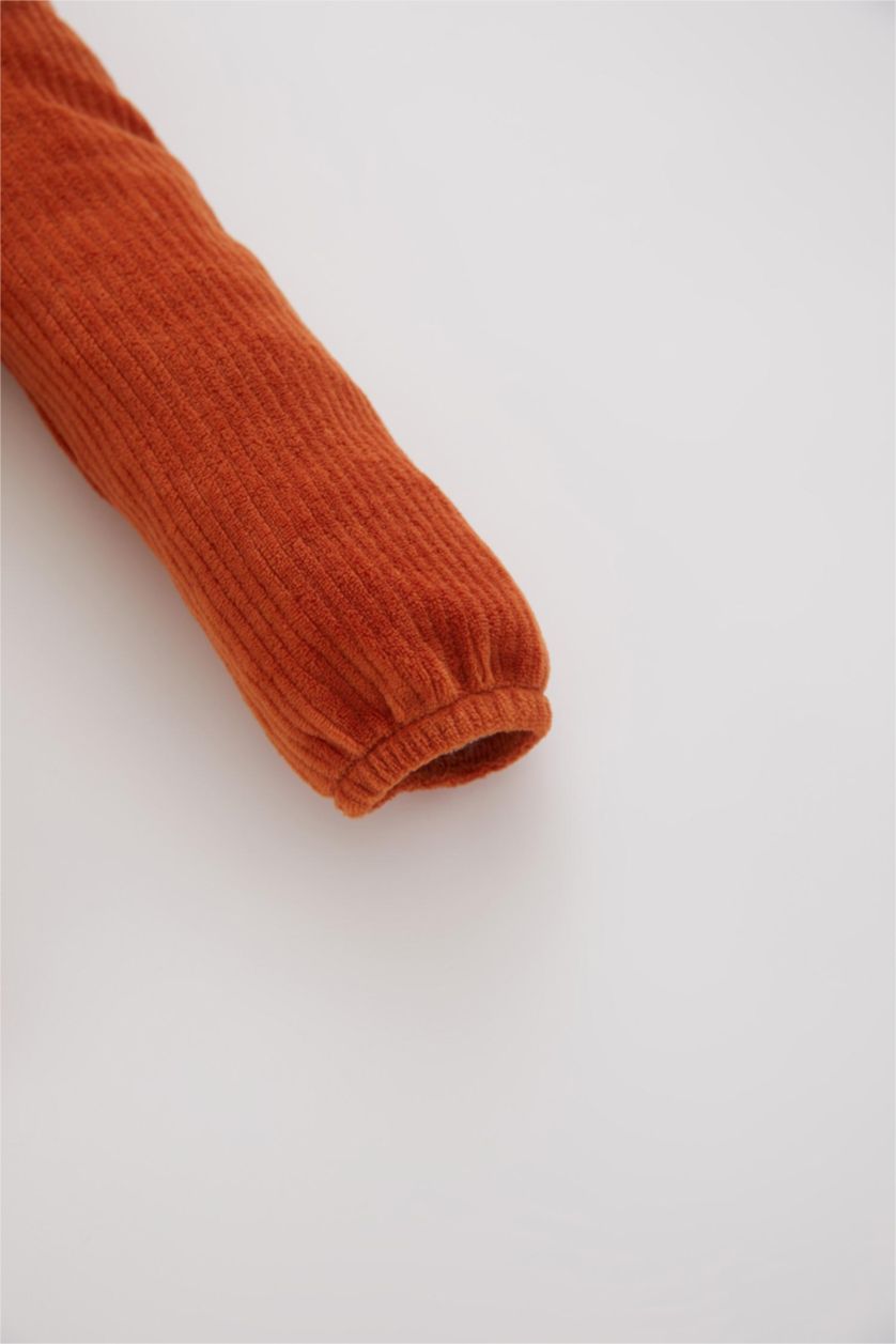 طفلة صغيرة برتقالي فستان بناتي مخمل مضلع بقصة عادية برقبة بالدانتيل