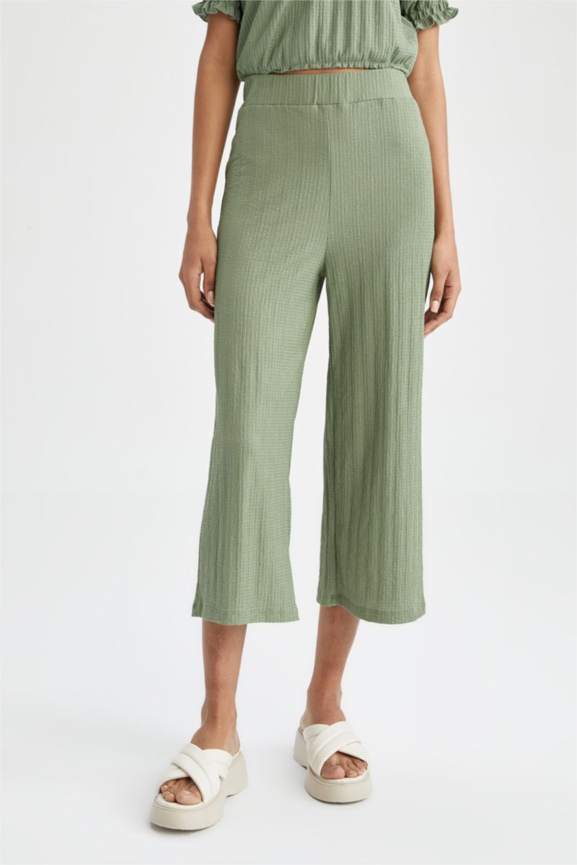 FEMME Kaki Pantalon capri en tissu crêpe à taille élastique