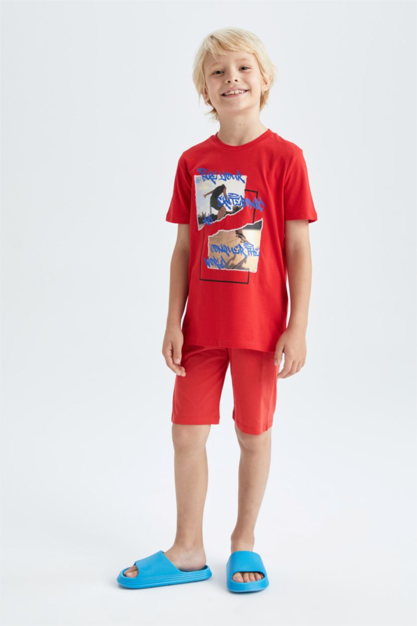 BOYS & TEENS Red Regular Fit Shorts