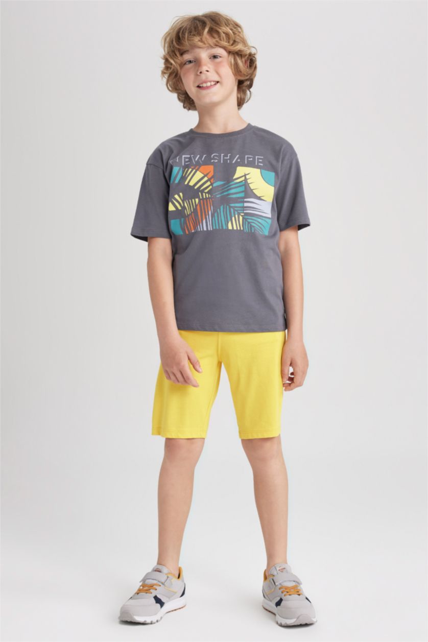 أولادي أصفر شورت ولادي قصة عادية