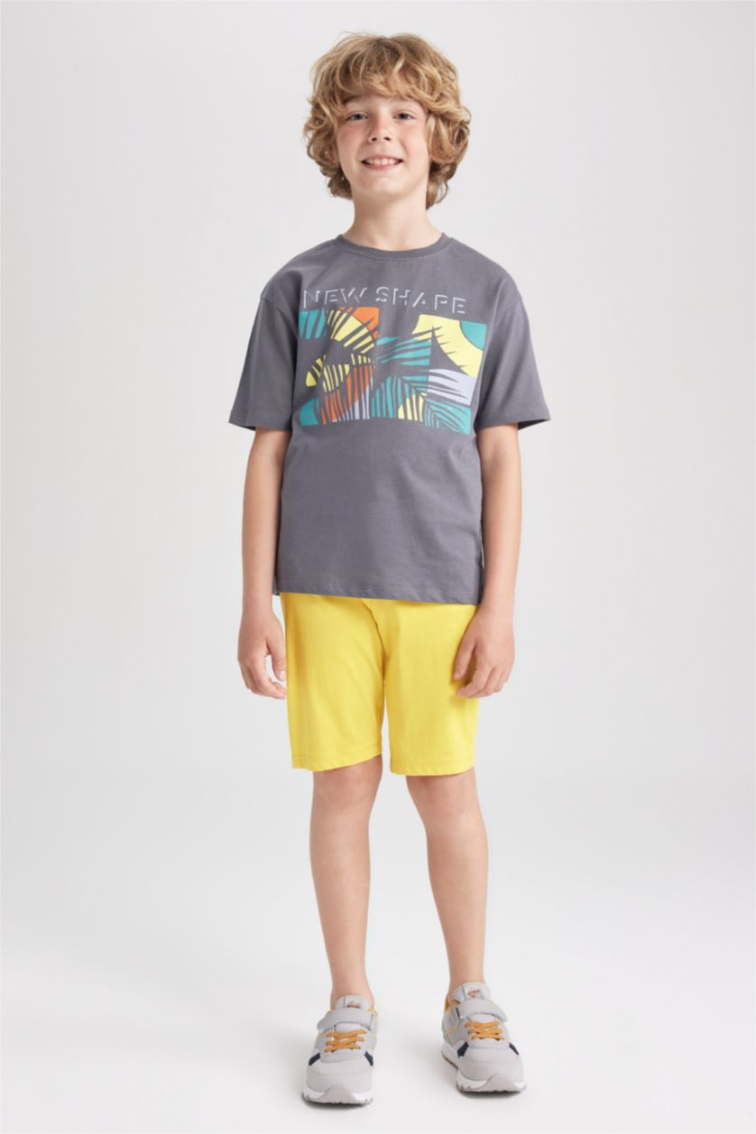 أولادي أصفر شورت ولادي قصة عادية