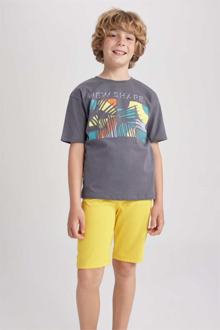 أولادي أصفر شورت ولادي قصة عادية