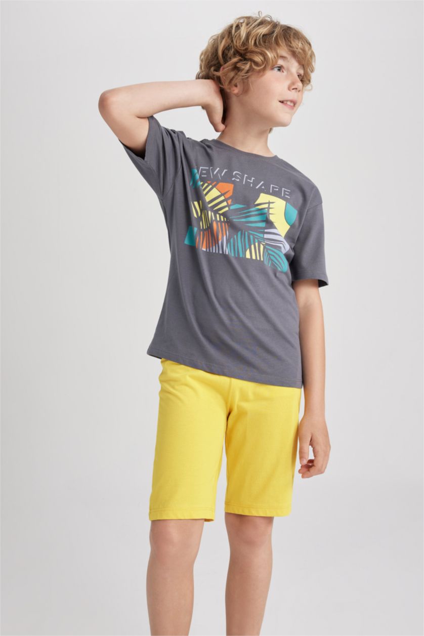 أولادي أصفر شورت ولادي قصة عادية