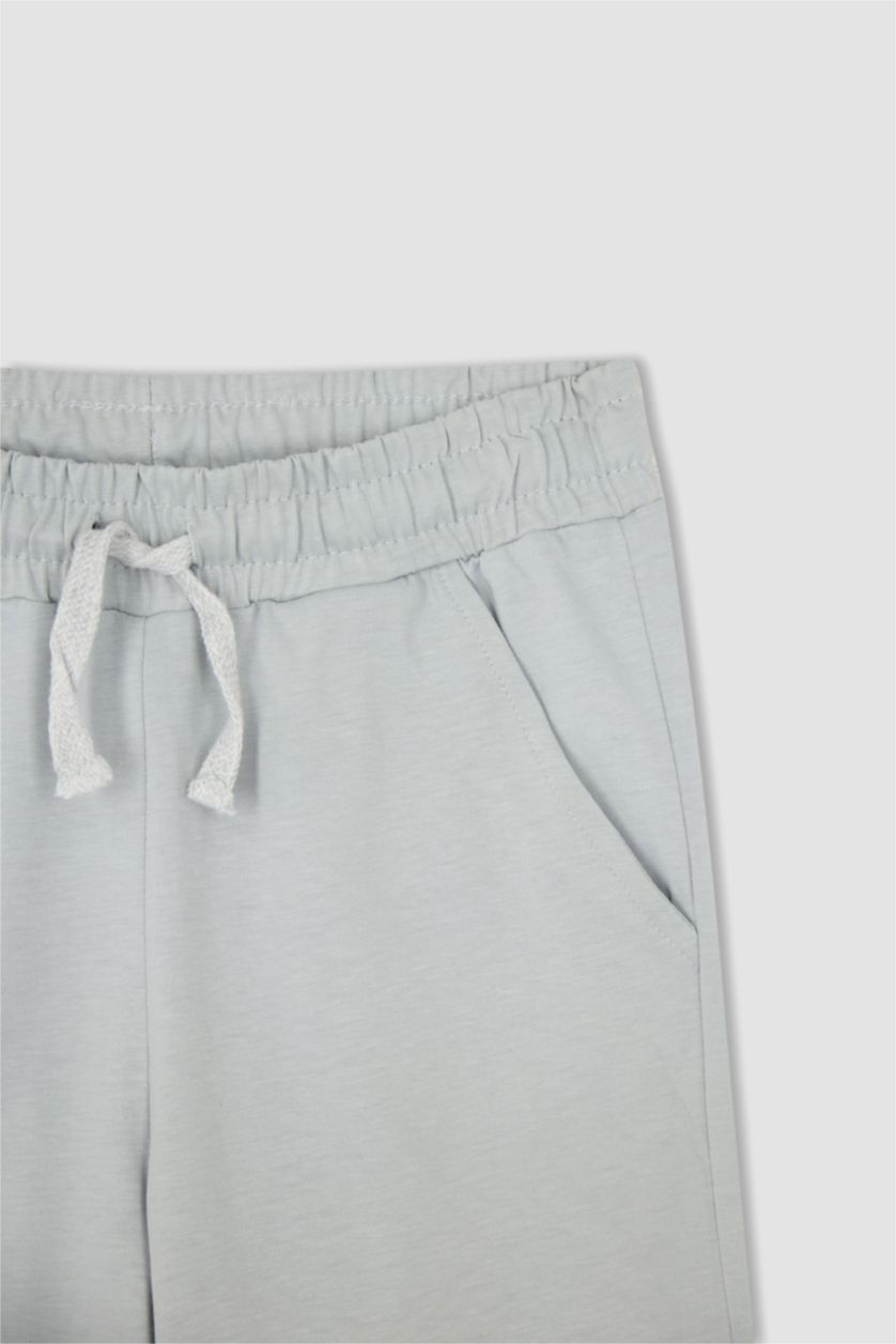 BOYS & TEENS Light Grey شورت قصة عادية