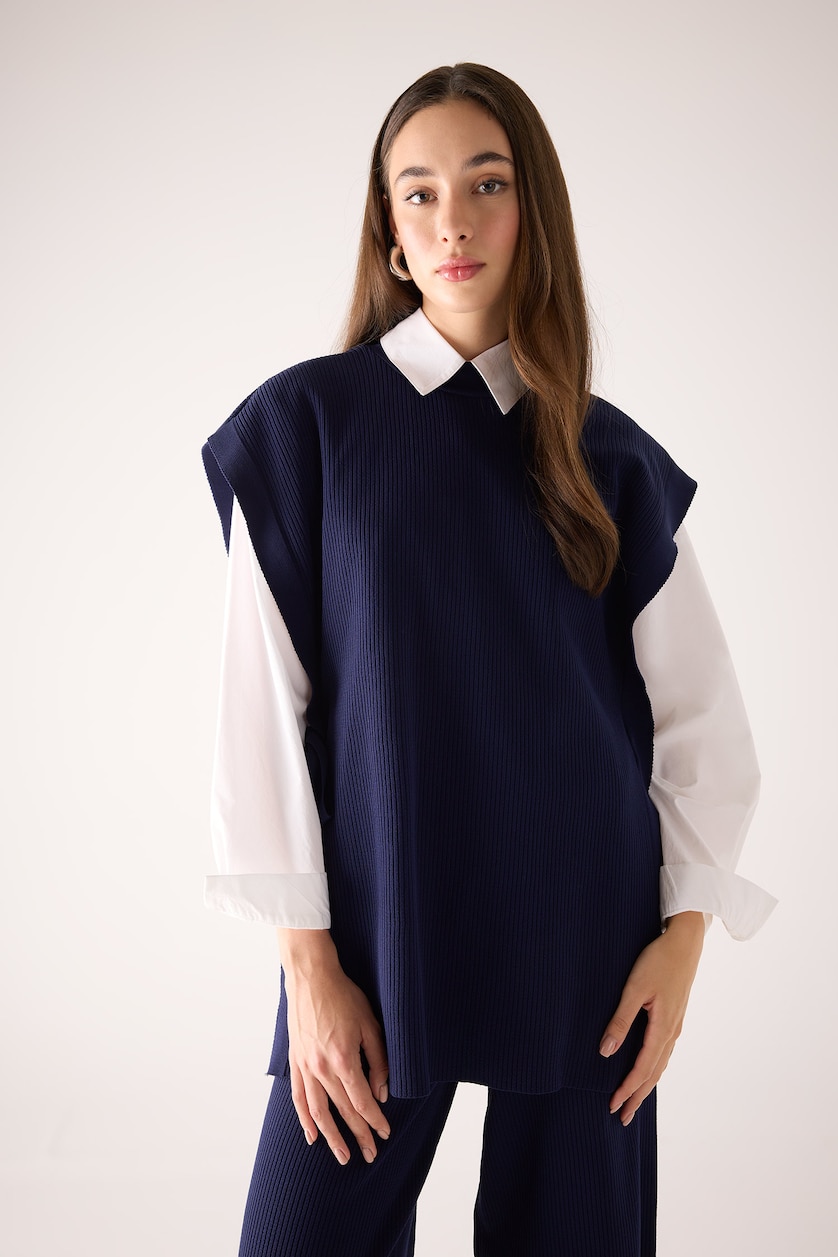 نساء كحلي Regular Fit Crew Neck
