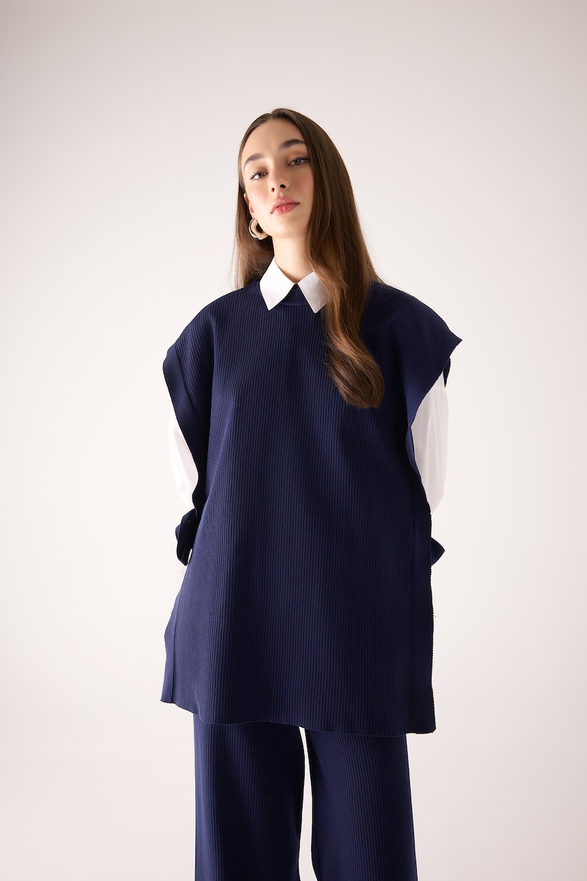 نساء كحلي Regular Fit Crew Neck