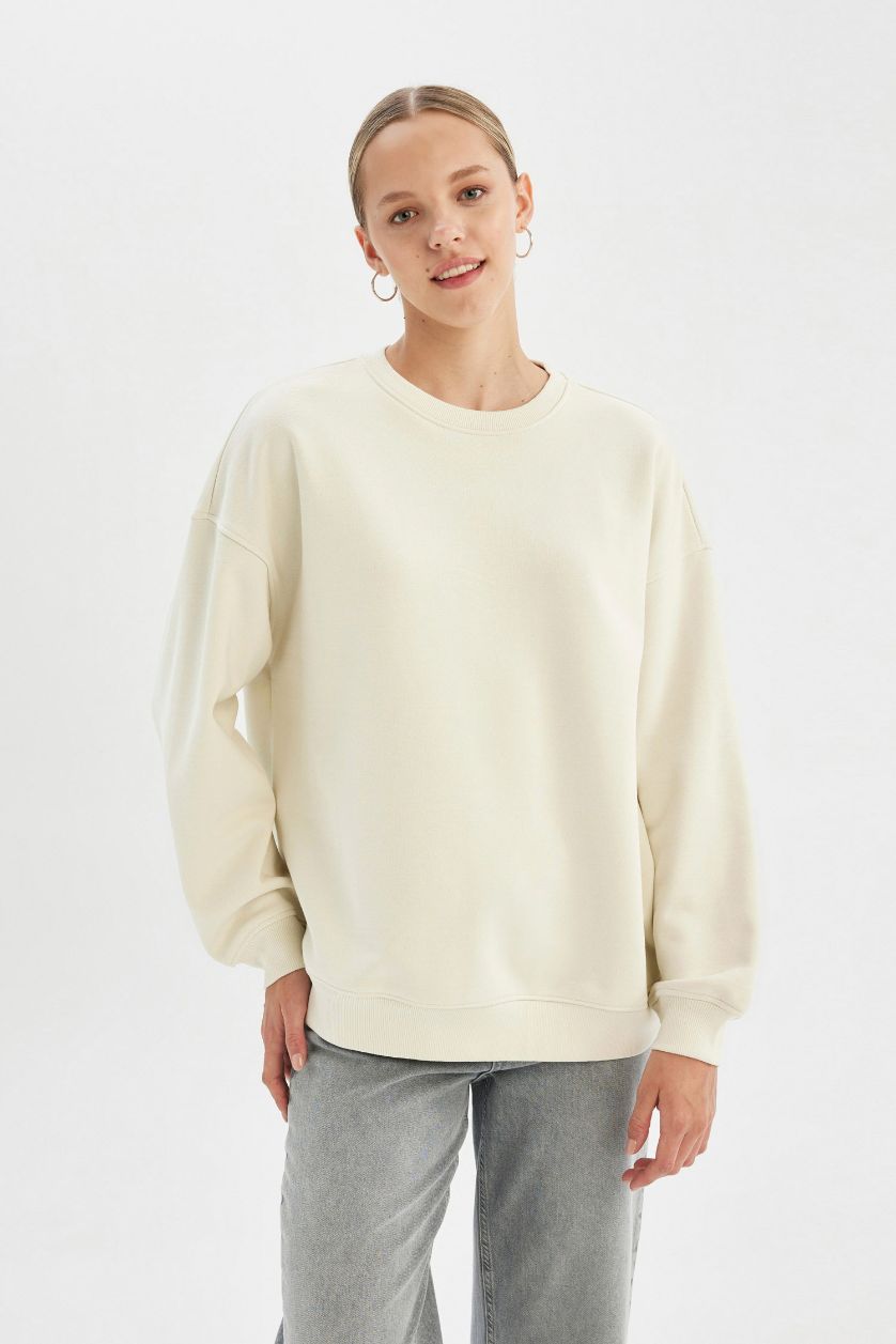 Kadın Ekru Oversize Geniş Kalıp Bisiklet Yaka Kalın Basic Düz Sweatshirt
