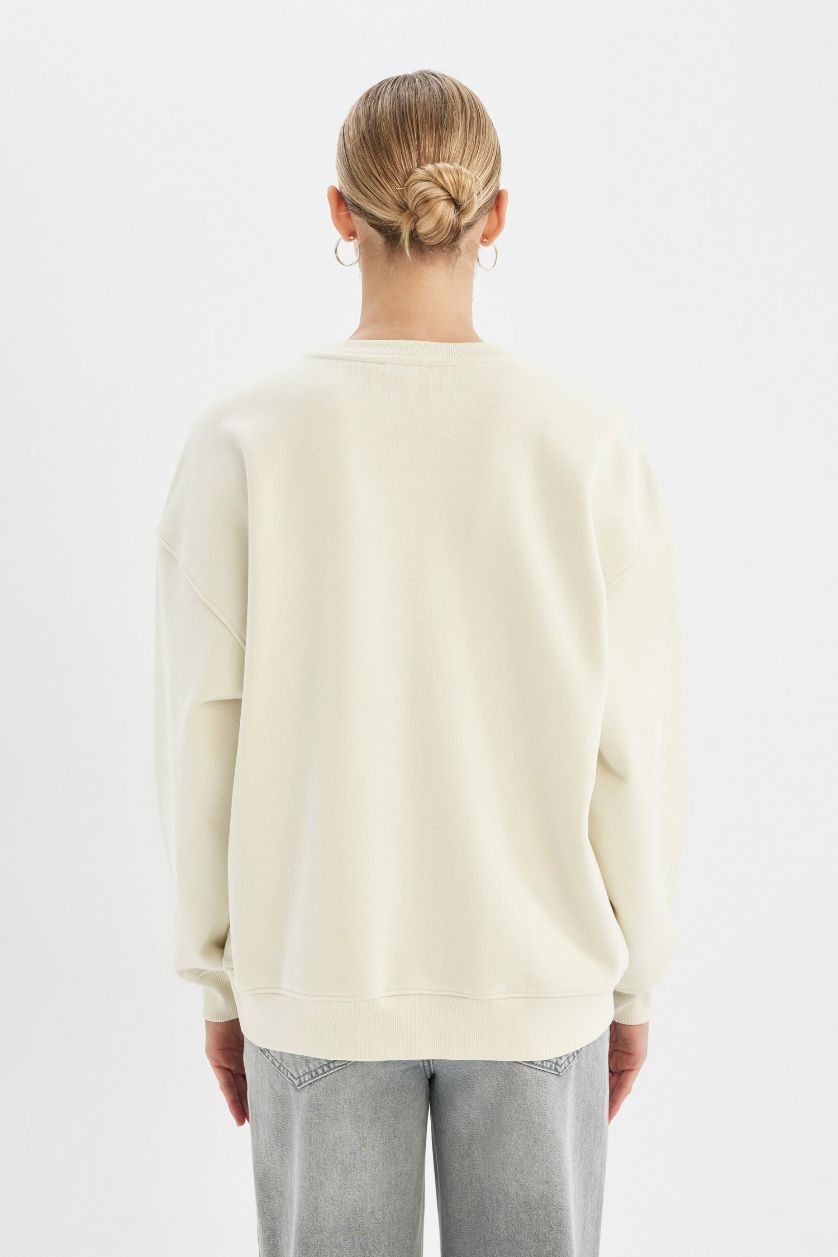 Kadın Ekru Oversize Geniş Kalıp Bisiklet Yaka Kalın Basic Düz Sweatshirt