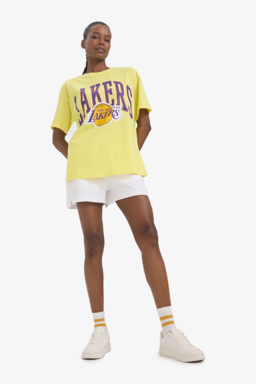 FEMME Jaune Defacto Fit NBA Los Angeles Lakers sous licence Oversize Fit Cycling Yaa T-shirt à manches courtes