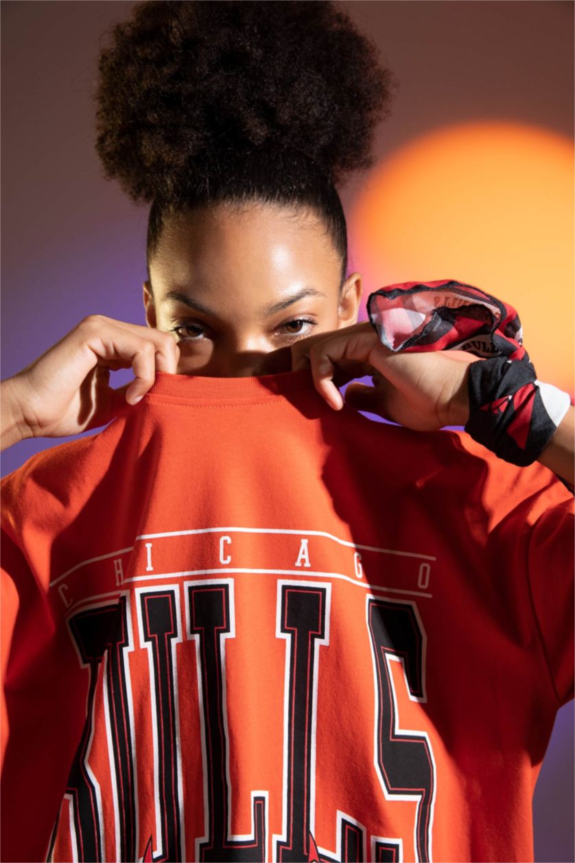 FEMME Rouge T-Shirt À Manches Courtes Oversıze Fıt Col Ras Du Cou Chicago Bulls