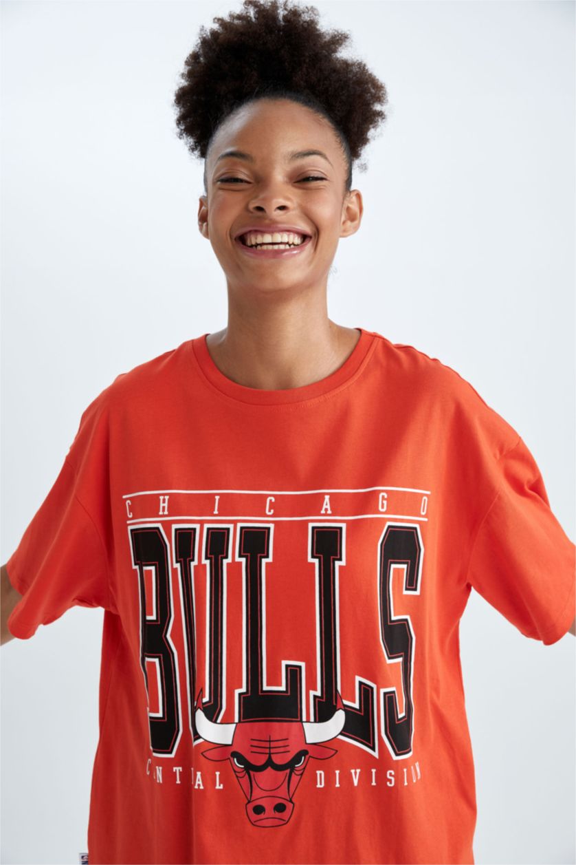 FEMME Rouge T-Shirt À Manches Courtes Oversıze Fıt Col Ras Du Cou Chicago Bulls