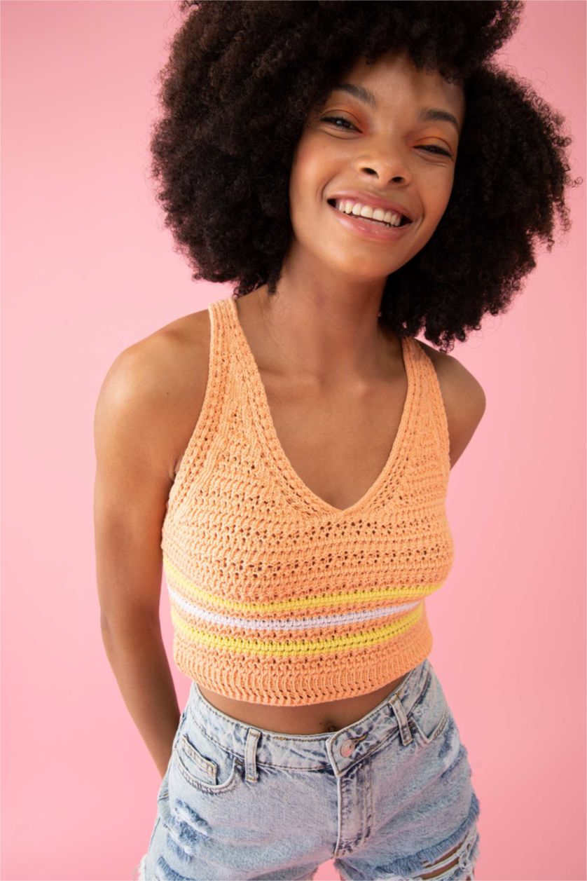 FEMME Orange Débardeur en tricot au crochet coupe slim à encolure en V et sans manches