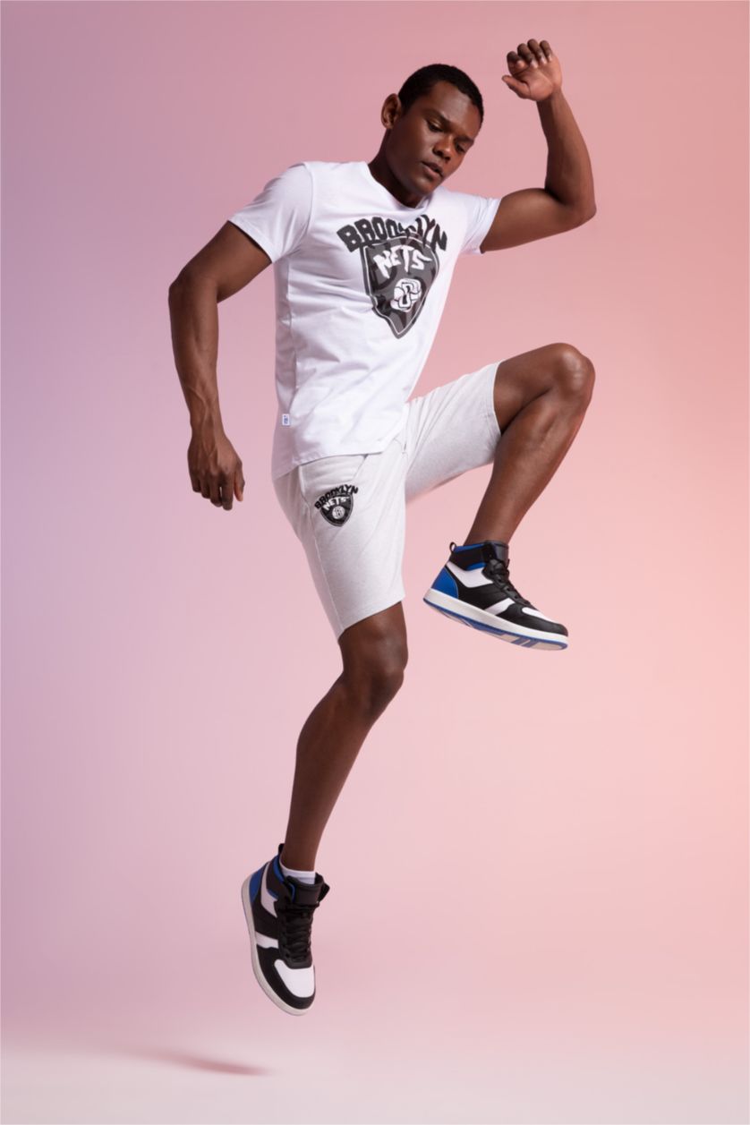 Мужчины Серый меланж Шорты стандартного кроя NBA Brooklyn Nets, DeFactoFit