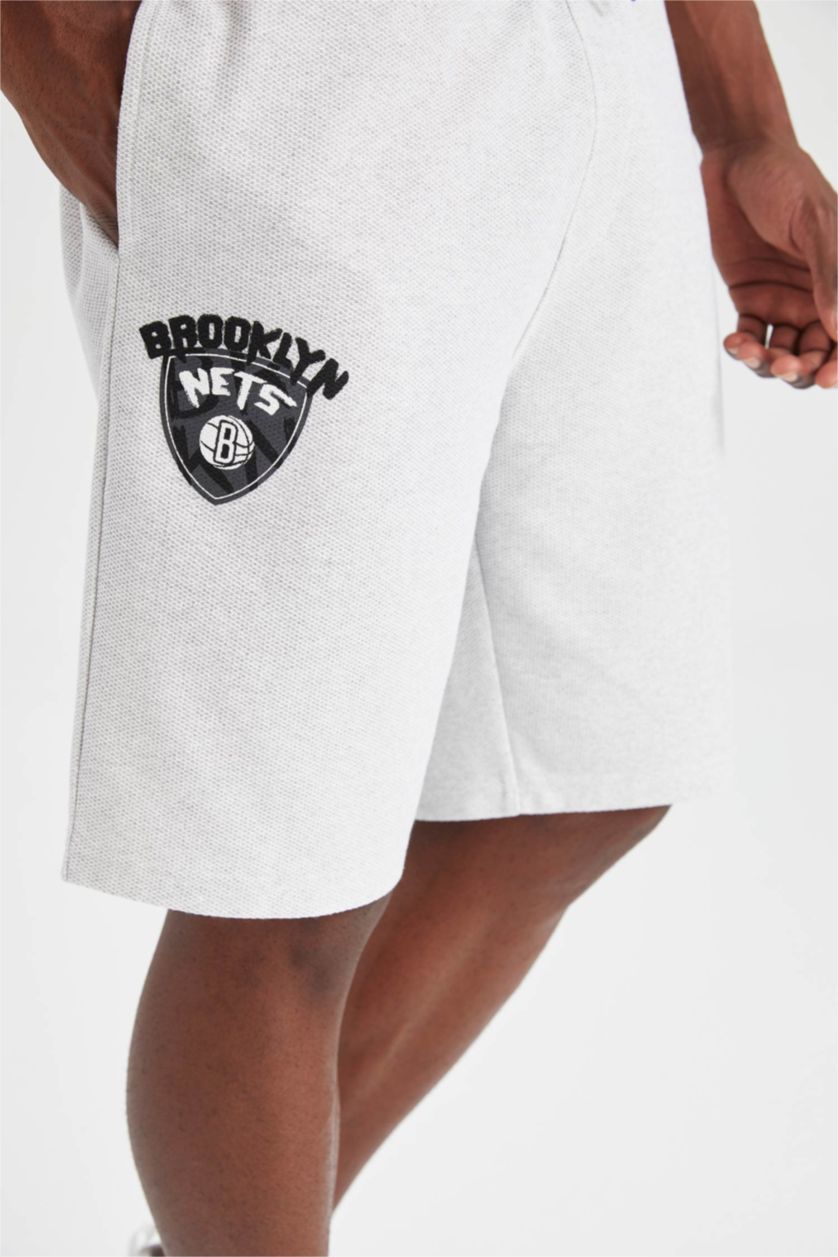 Мужчины Серый меланж Шорты стандартного кроя NBA Brooklyn Nets, DeFactoFit