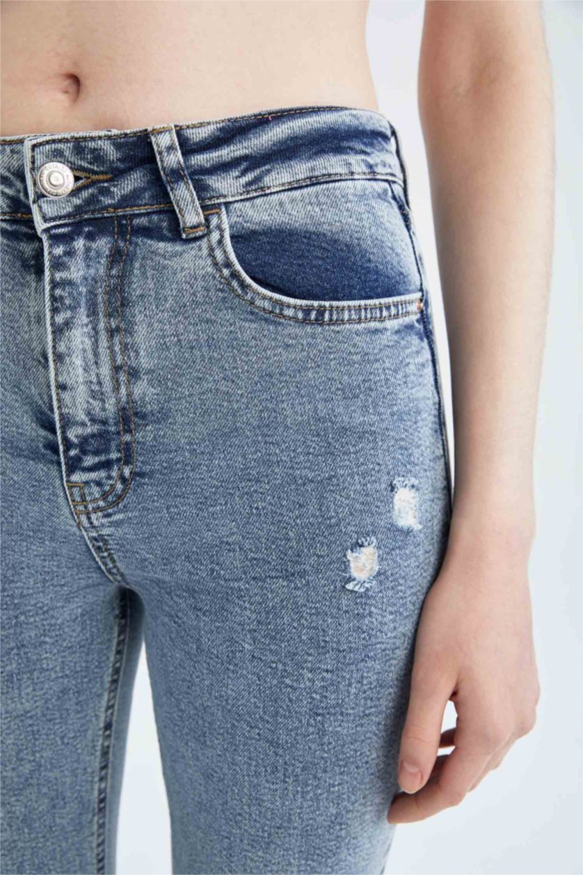 نساء أزرق فاتح بنطلون جينز سليم فيت ممزق