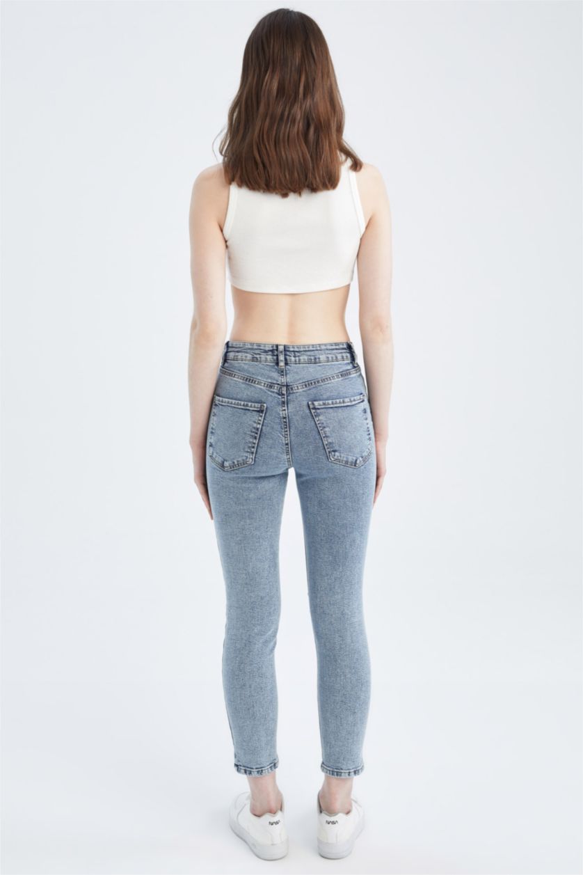 نساء أزرق فاتح بنطلون جينز سليم فيت ممزق