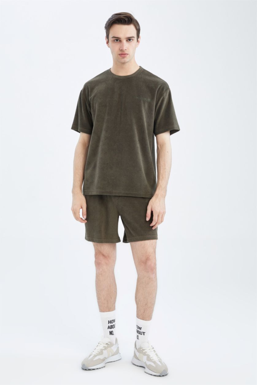 HOMME Kaki Clair Short en coton peigné avec poches à coupe slim