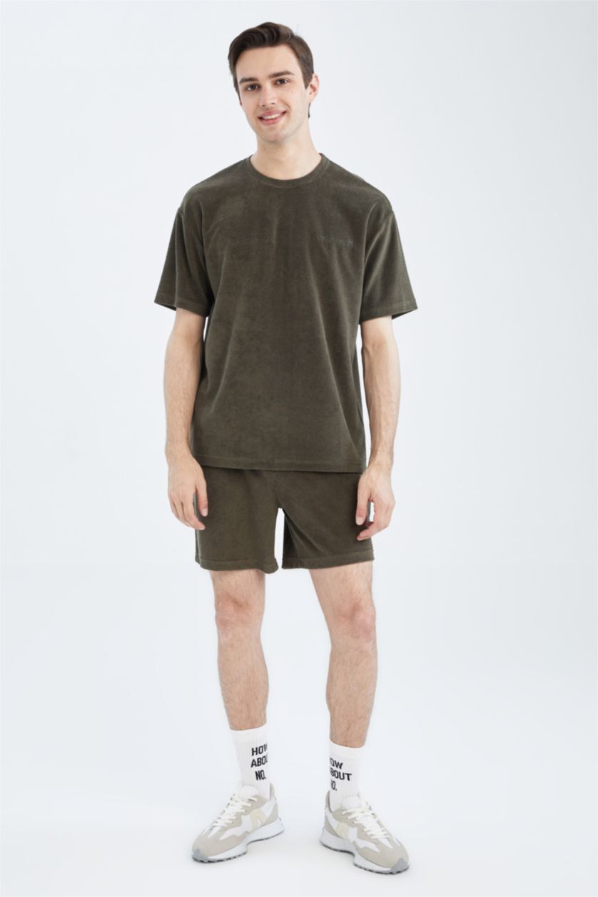 HOMME Kaki Clair Short en coton peigné avec poches à coupe slim