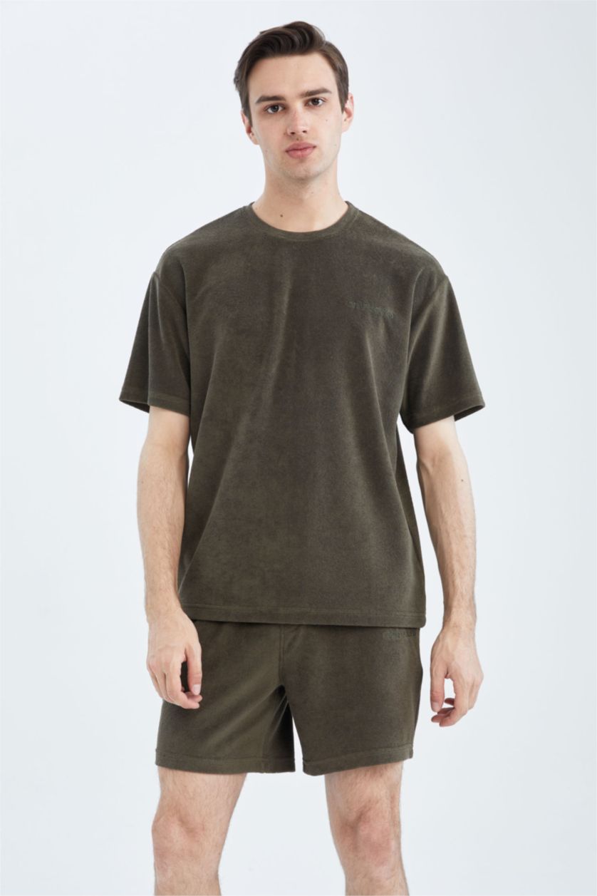 HOMME Kaki Clair Short en coton peigné avec poches à coupe slim