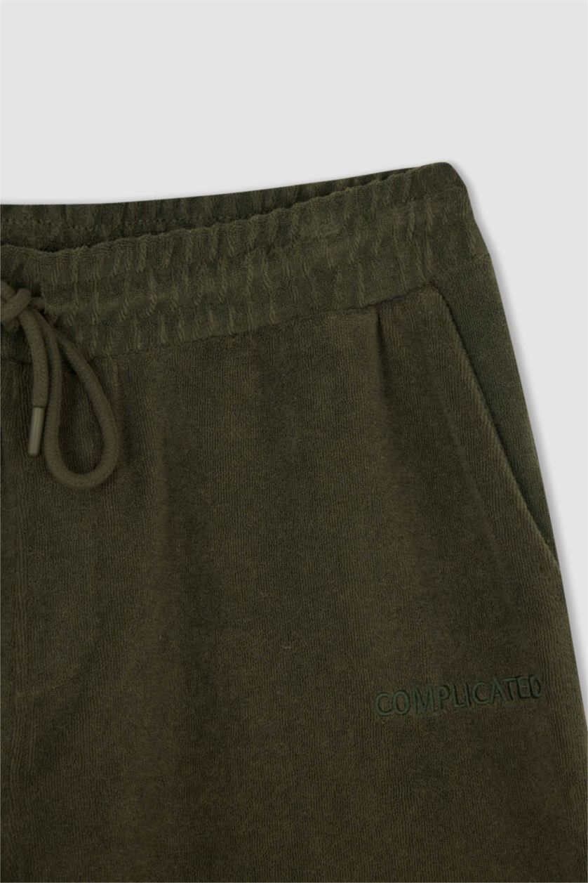 HOMME Kaki Clair Short en coton peigné avec poches à coupe slim