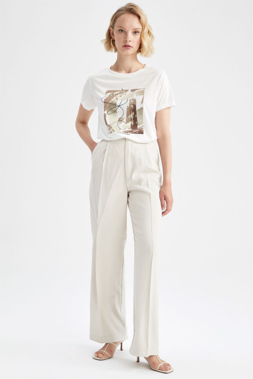 نساء بيج فاتح Regular Fit Short Sleeve T-Shirt