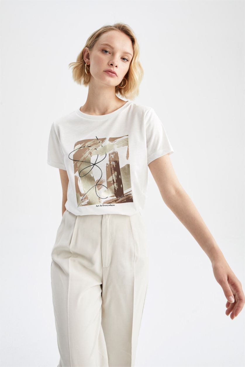 نساء بيج فاتح Regular Fit Short Sleeve T-Shirt