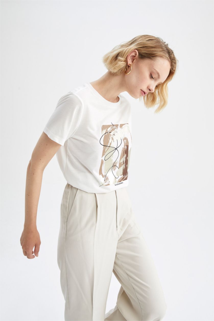 نساء بيج فاتح Regular Fit Short Sleeve T-Shirt