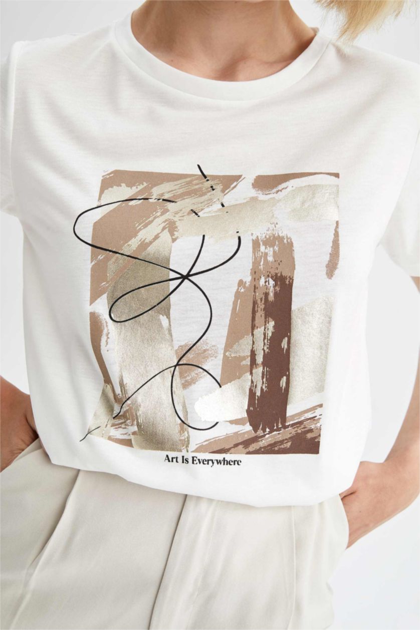 نساء بيج فاتح Regular Fit Short Sleeve T-Shirt