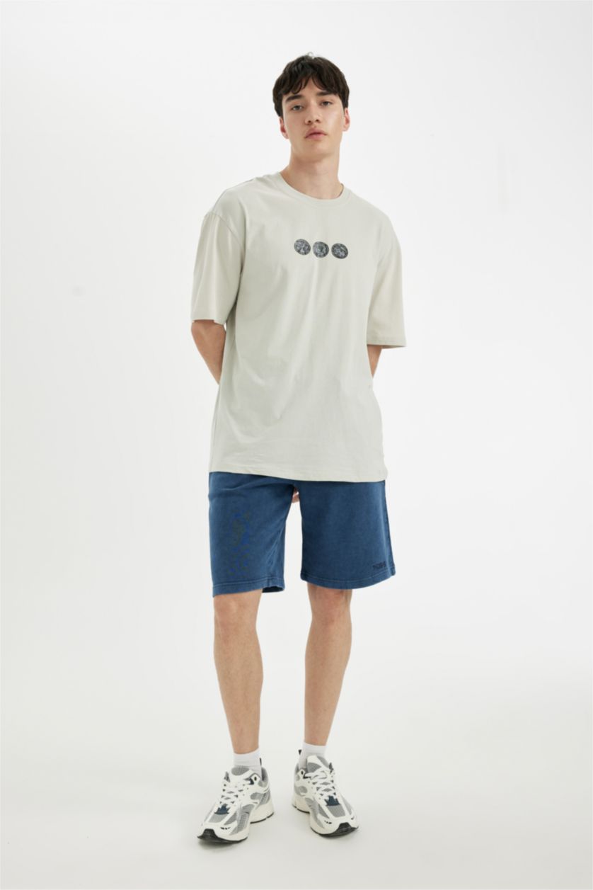 رجال اللون الحجري تيشيرت نص ردن قصة مريحة بطبعة من الخلف