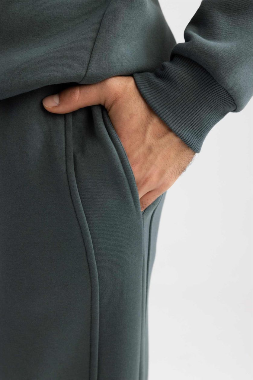 Erkek Yeşil DeFactoFit Jogger Eşofman Altı Standart Fit Beli Bağcıklı Lastikli Paça Basic Düz Cepli