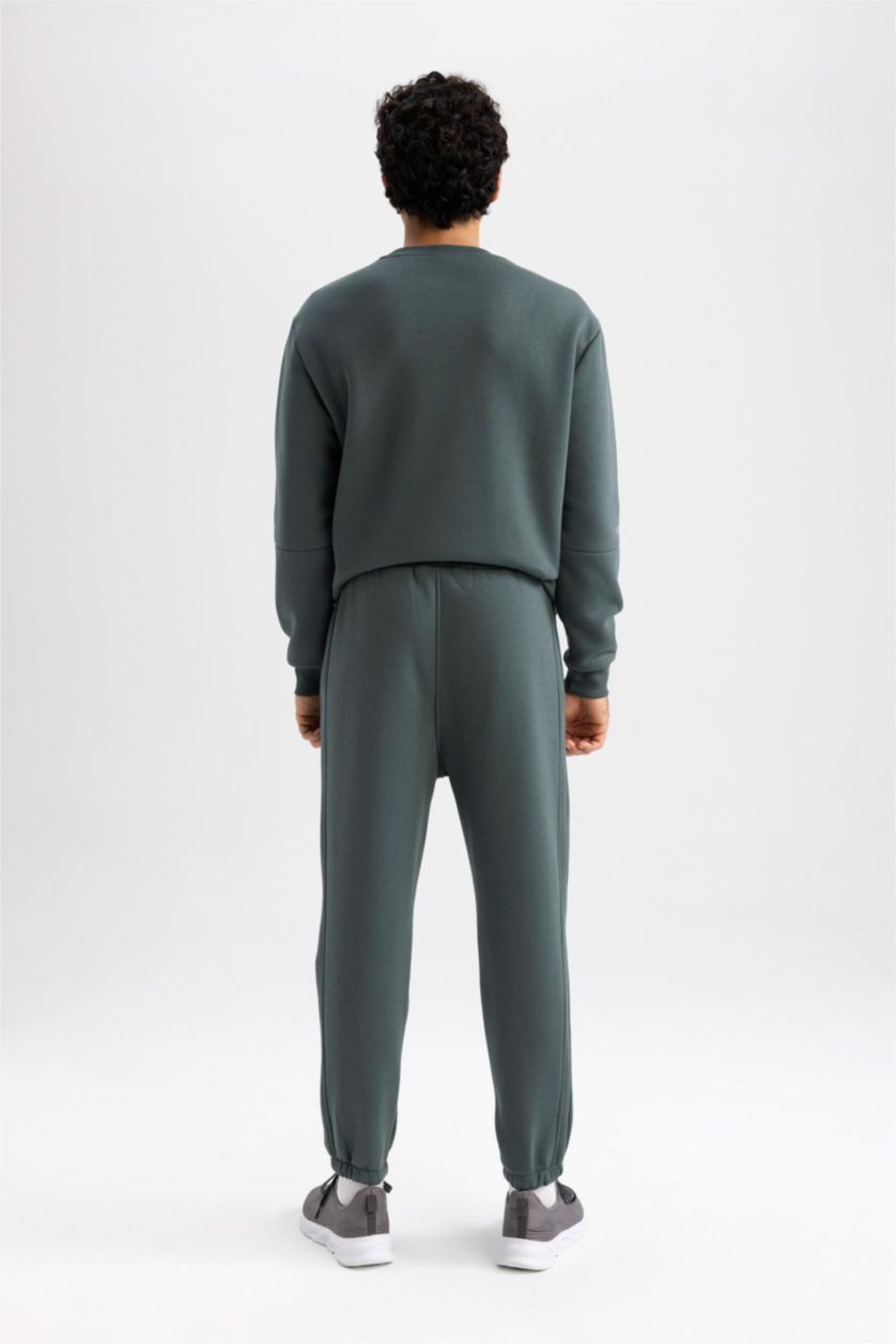 Erkek Yeşil DeFactoFit Jogger Eşofman Altı Standart Fit Beli Bağcıklı Lastikli Paça Basic Düz Cepli