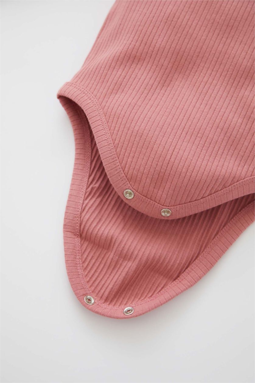 طفلة صغيرة بيج بودي سوت كم طويل مضلع برقبة ظرف من قطعتين