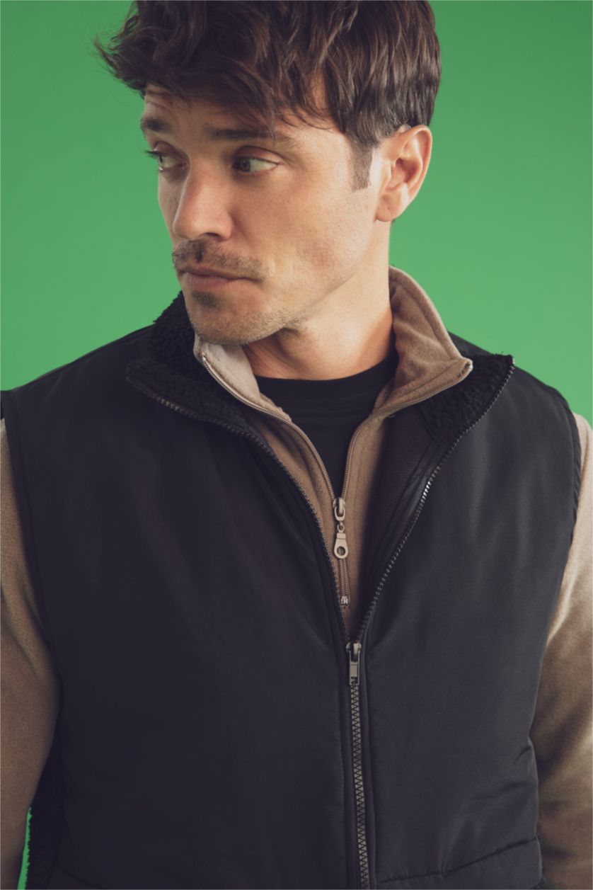 رجال أسود قمصلة يلك بقصة عادية