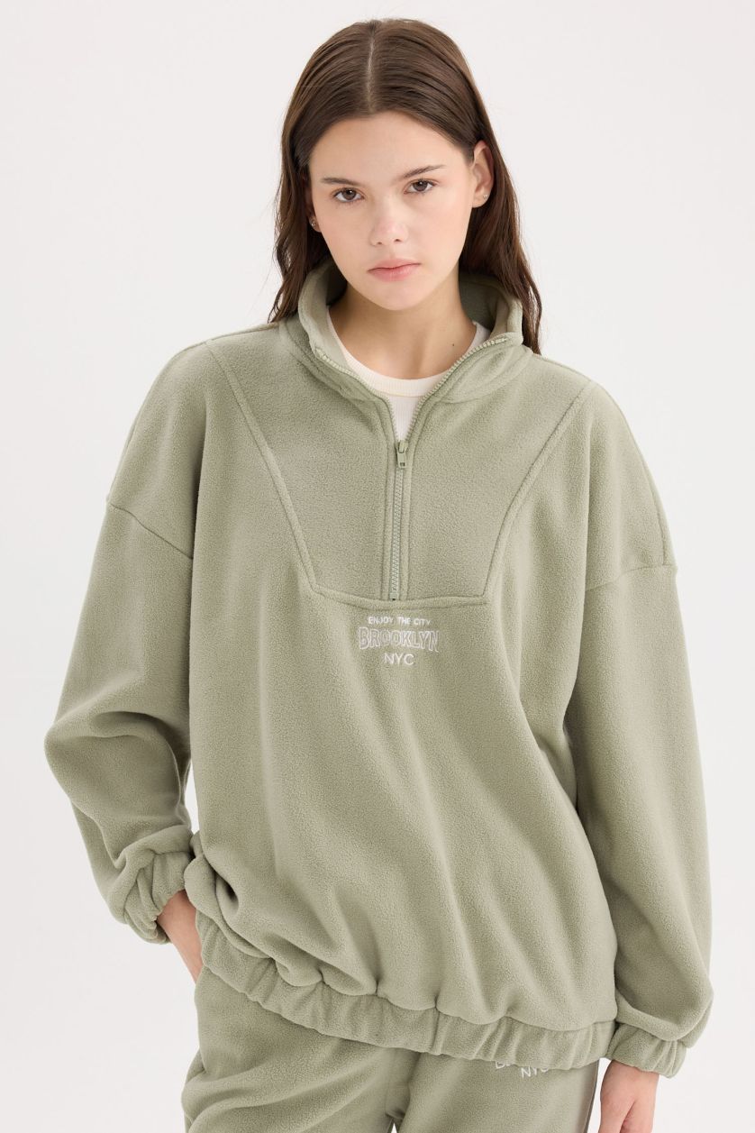 Kadın Açık Haki Oversize Geniş Kalıp Dik Yaka Fermuarlı Baskılı Polar Sweatshirt