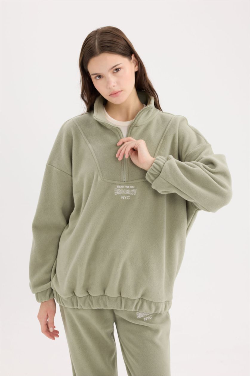 Kadın Açık Haki Oversize Geniş Kalıp Dik Yaka Fermuarlı Baskılı Polar Sweatshirt