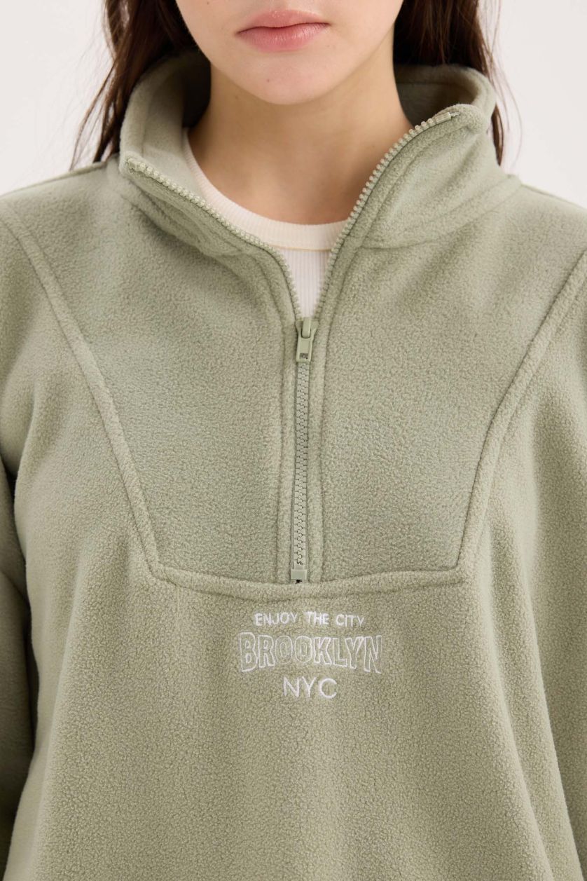 Kadın Açık Haki Oversize Geniş Kalıp Dik Yaka Fermuarlı Baskılı Polar Sweatshirt